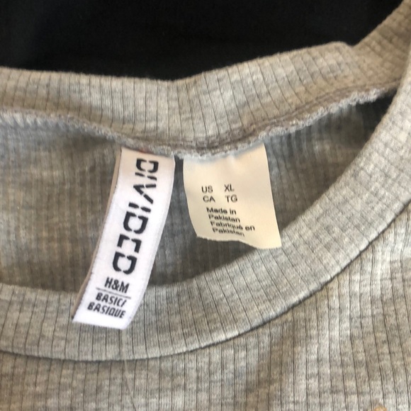 Simple Ribbed Grey T-Shirt - Picture 3 of 3